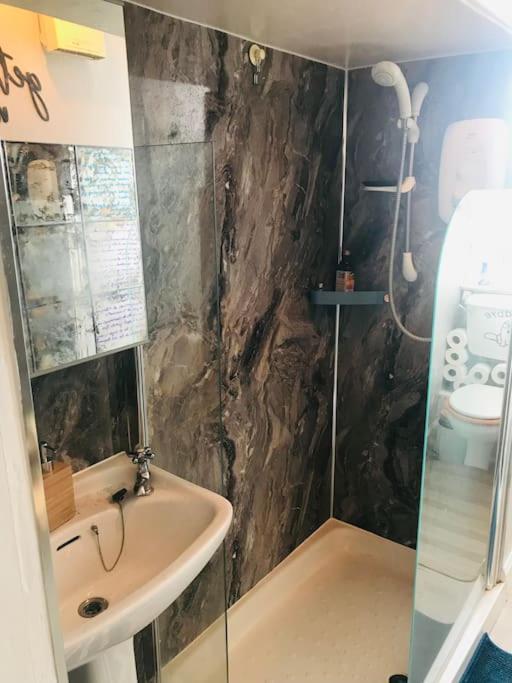 Cosy 2 Bedroom Flat In Edinburgh Bagian luar foto